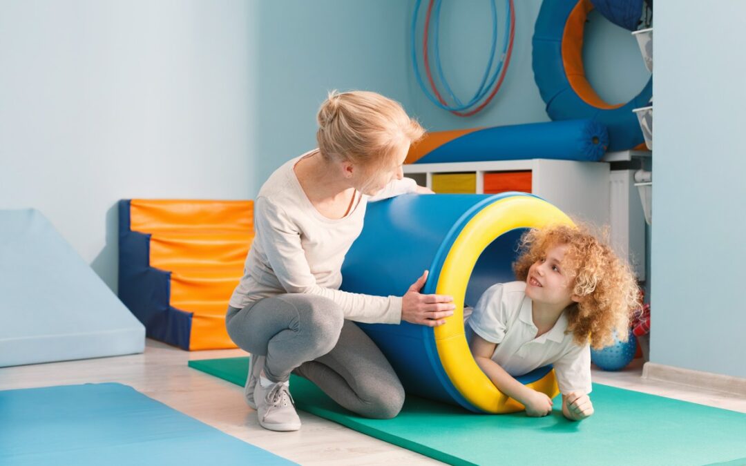 Jakie są cele terapii integracji sensorycznej dla dzieci z trudnościami rozwojowymi?